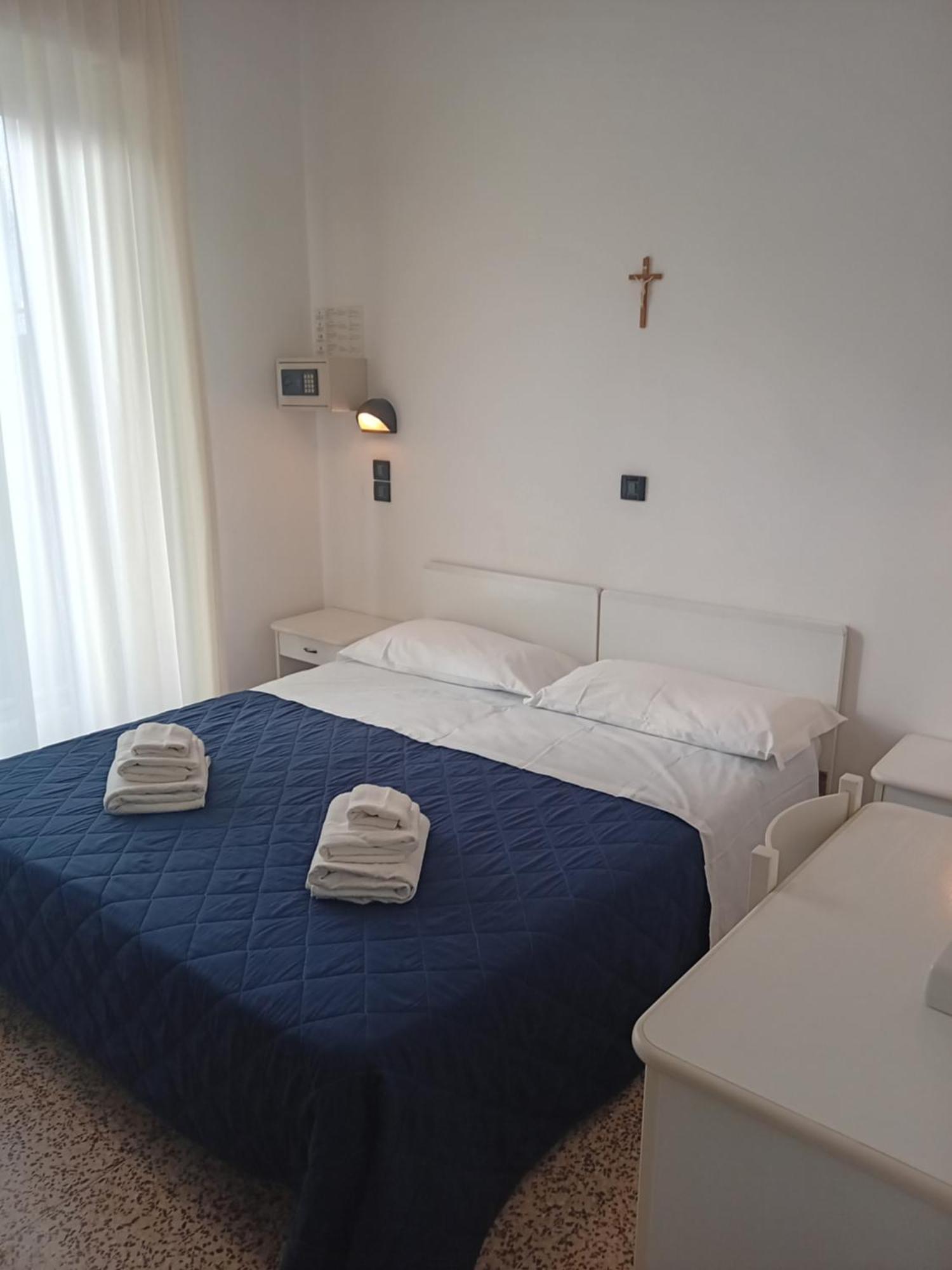 Standard Double Room,1668479939:JPEG