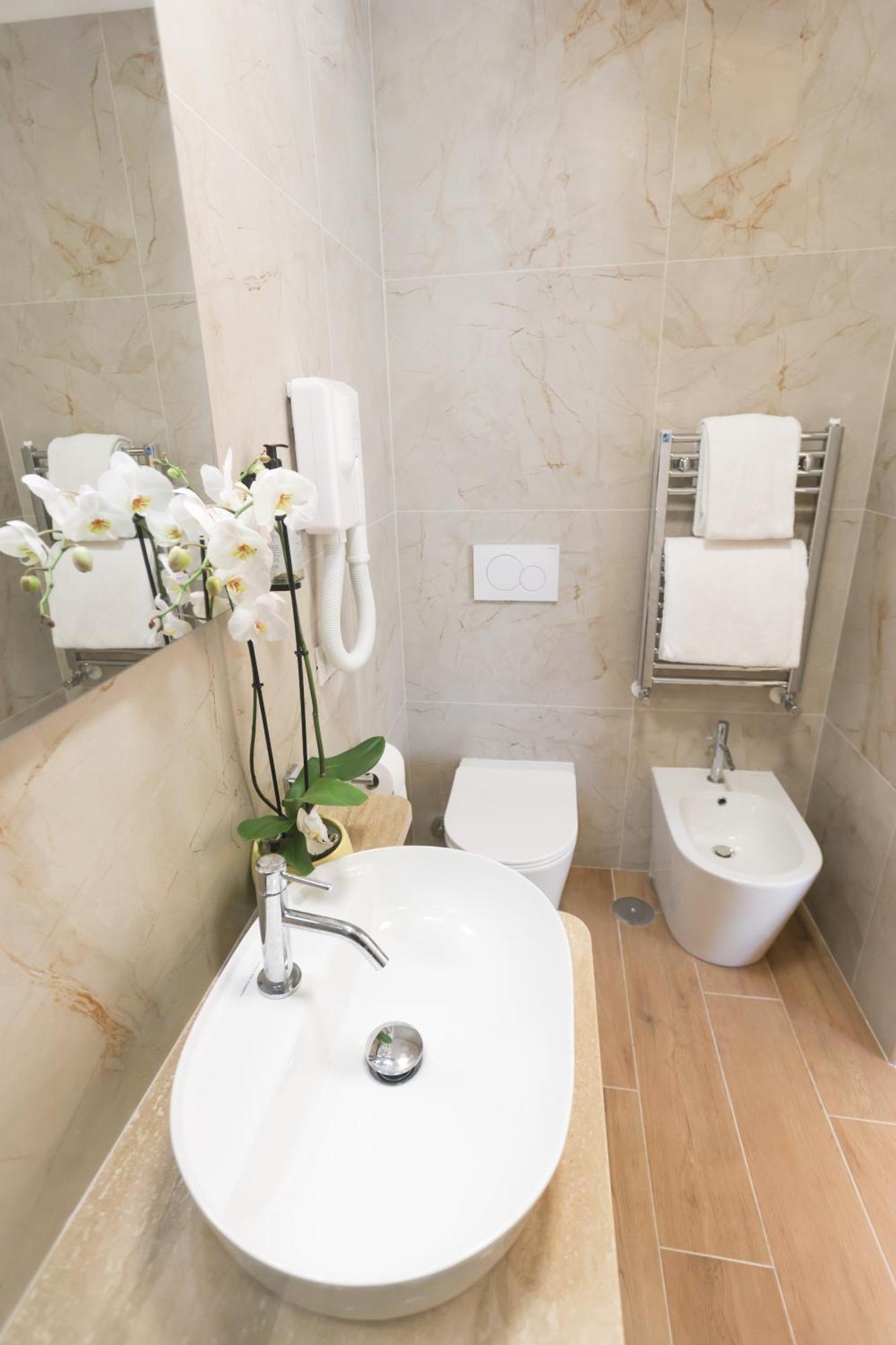 Quadruple Room Private Bathroom,1672587391:JPEG