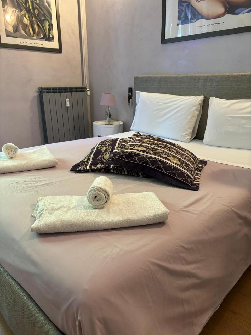 Double Room with Shared Bathroom,1679584117:JPEG