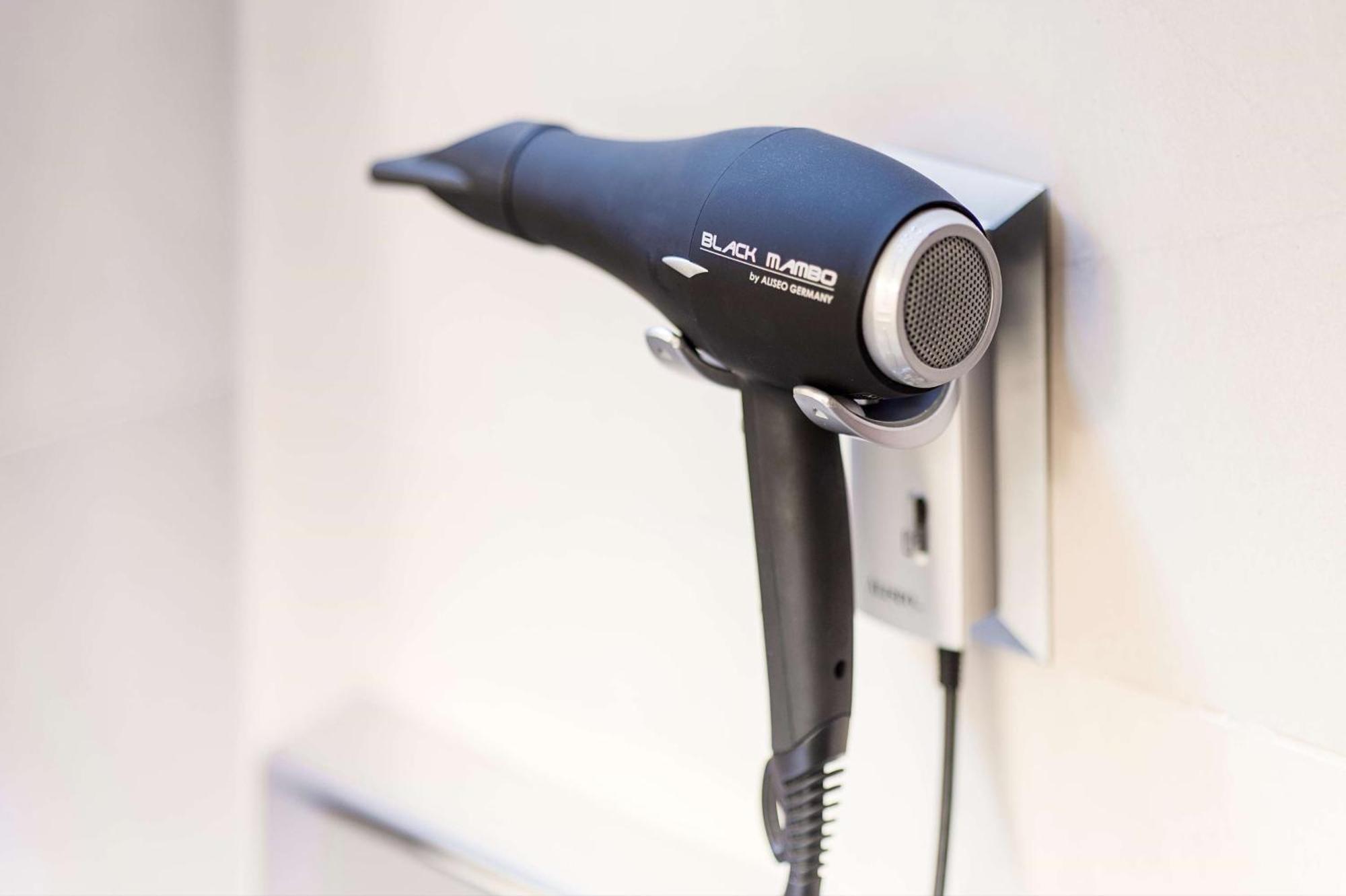 Camera Superior XL Matrimoniale/Doppia con Letti Singoli con Letto Supplementare (2 Adulti + 1 Bambino)