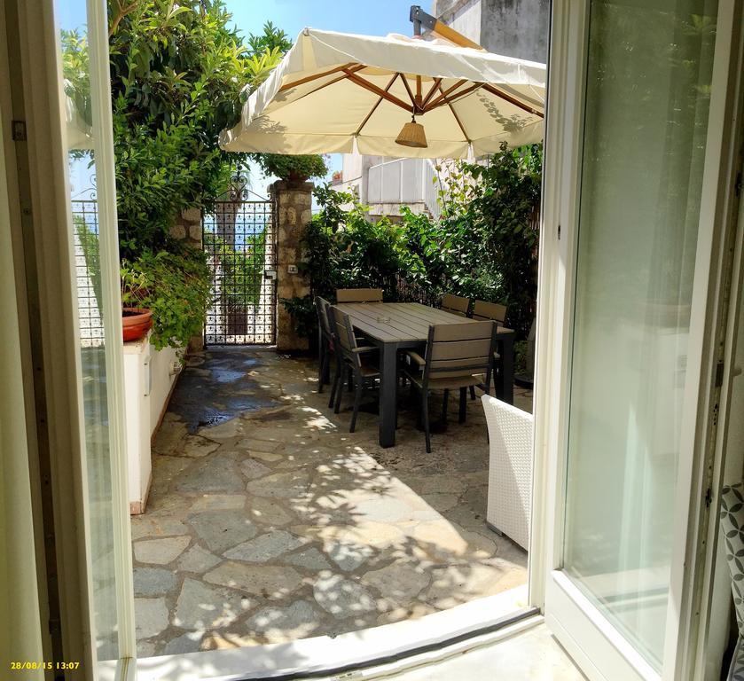 Double Room Patio PA2