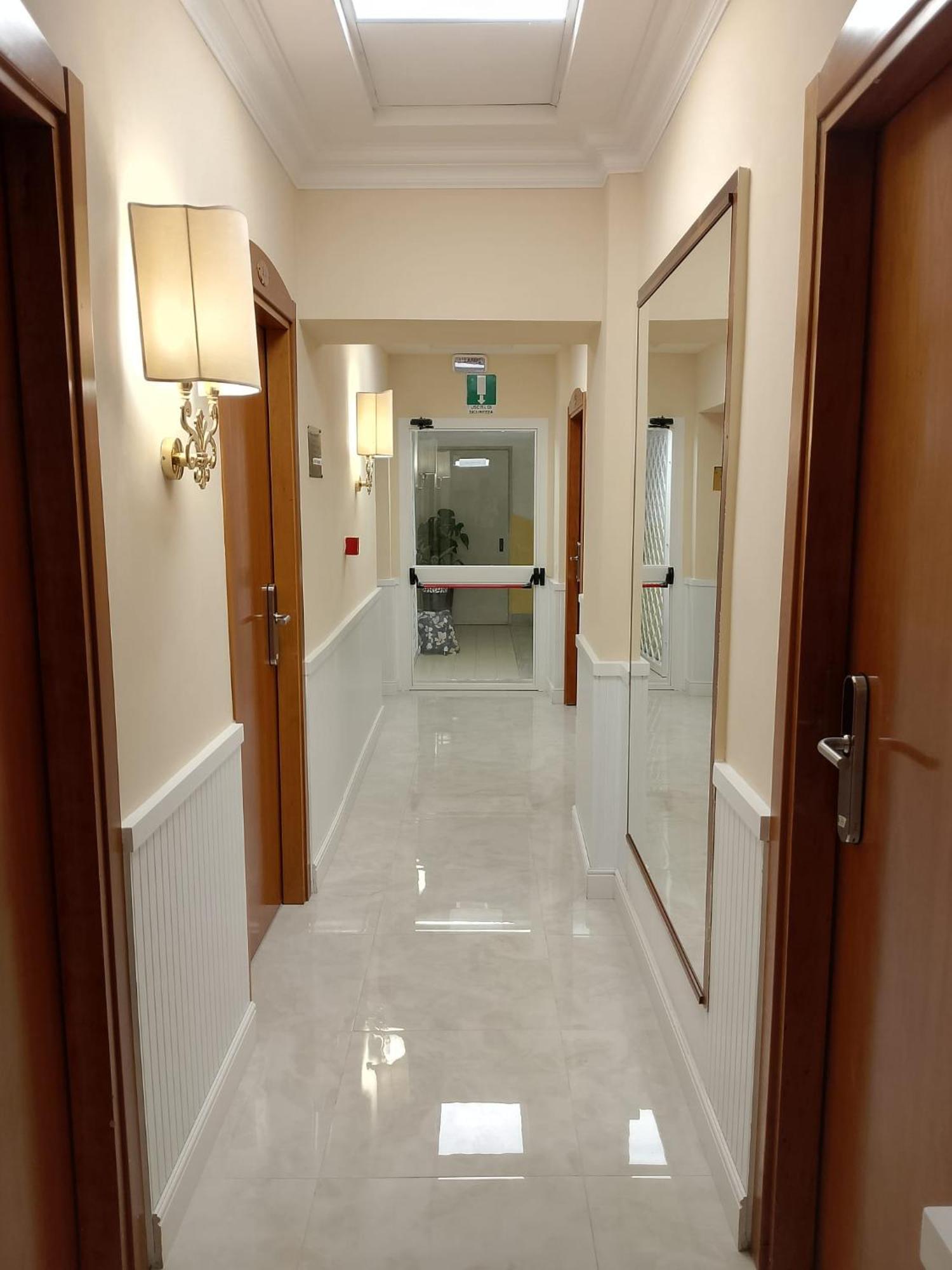 Twin Room with Bath,1686066457:JPEG