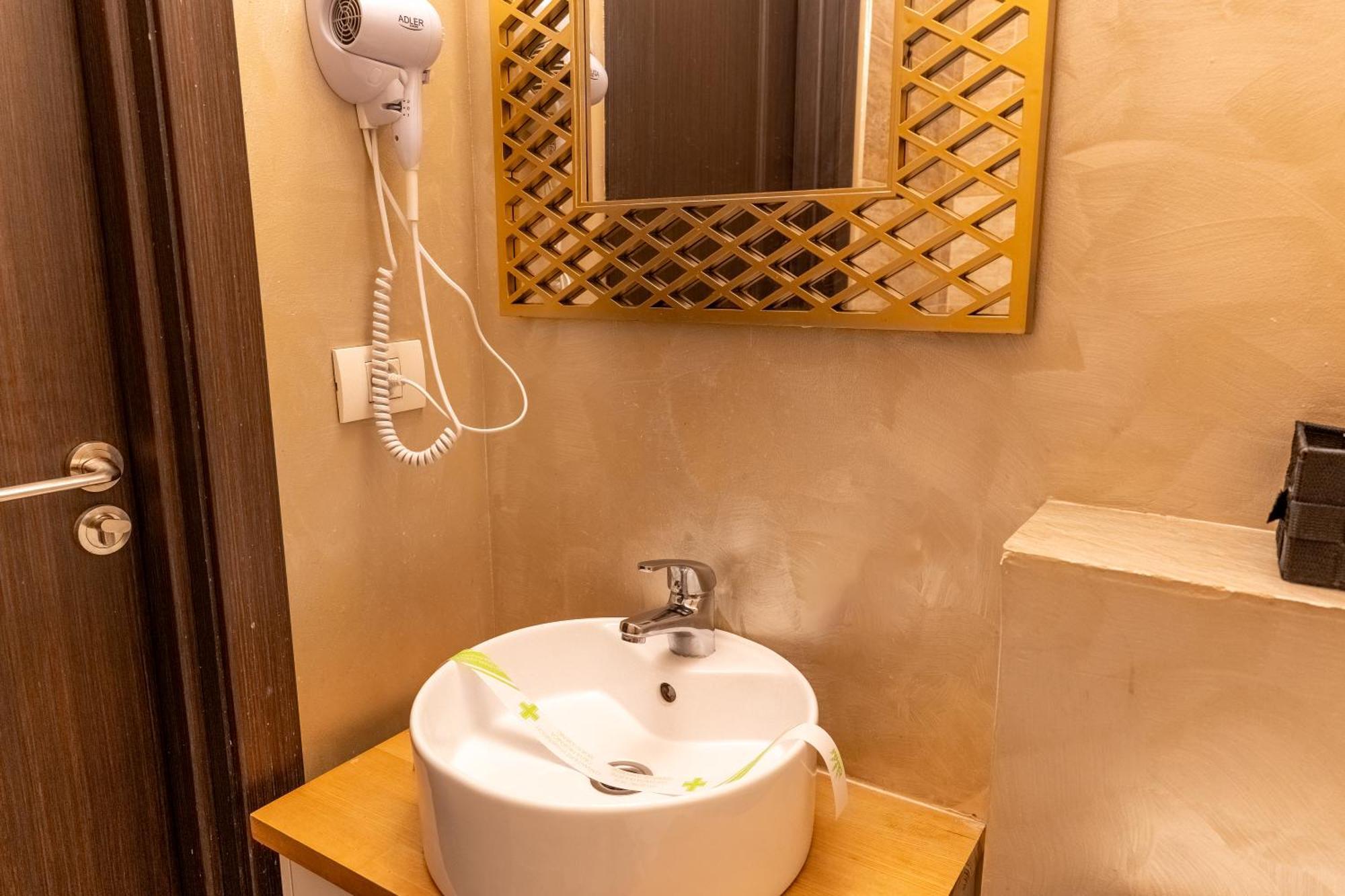 Economy Twin Room