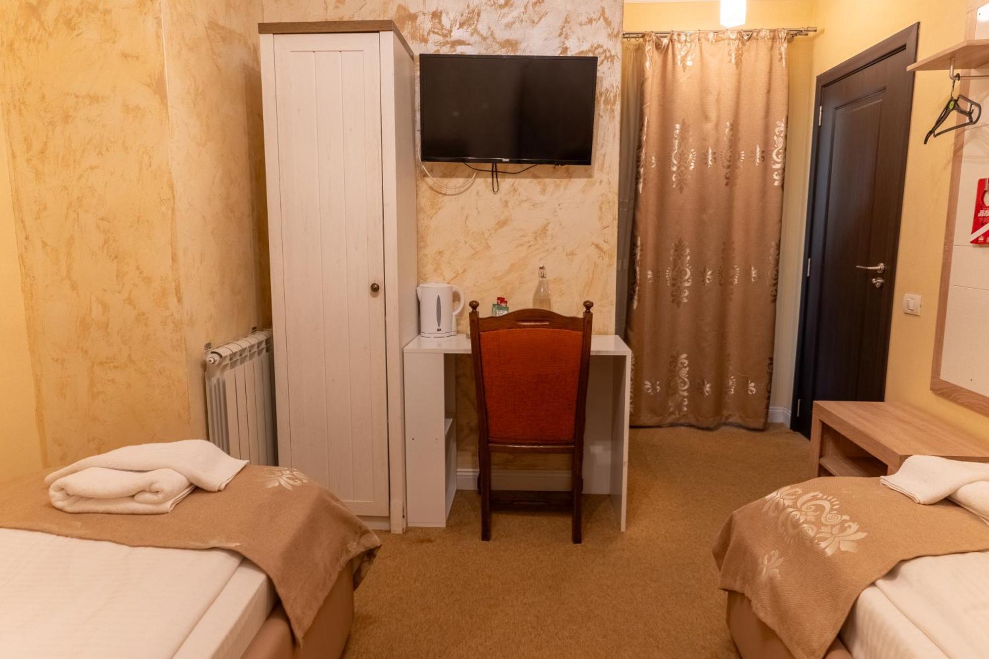 Economy Twin Room