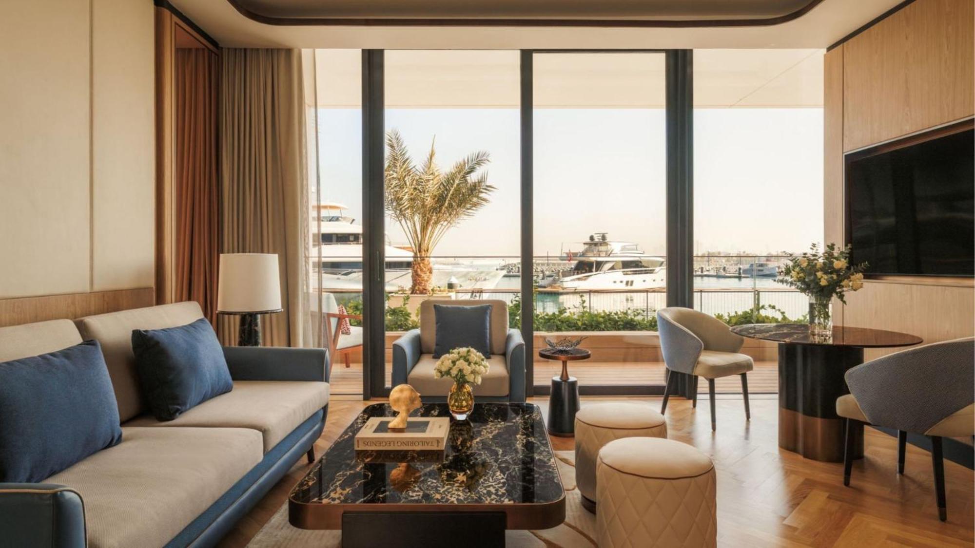 Suite Promenade Terrace con vista sul porto turistico – Include servizio di maggiordomo e accesso all’Iliana Pool Club
