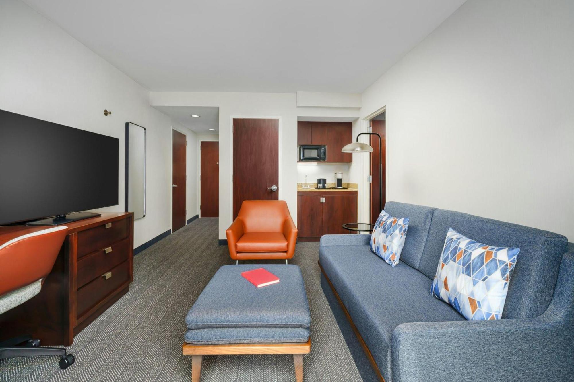 Suite King con 1 Camera da Letto, Divano-Letto e Balcone