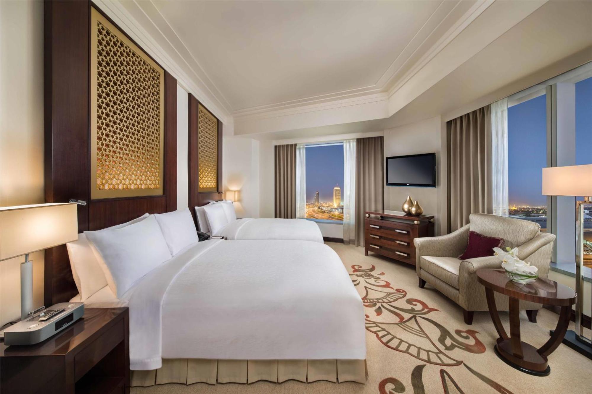 Suite Deluxe con 2 Letti Matrimoniali e Accesso Lounge