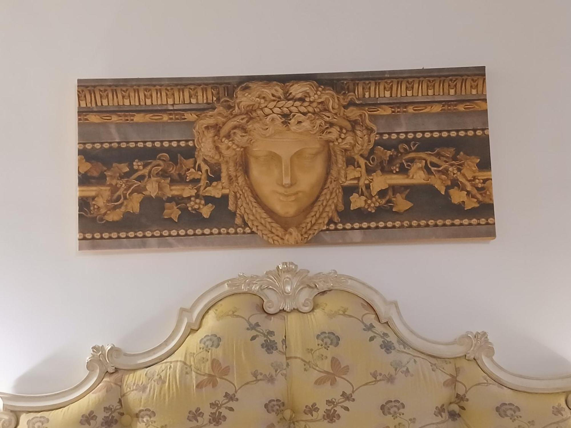Deluxe Suite,1698247393:JPEG