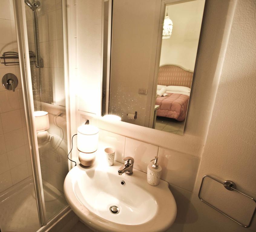 Camera Matrimoniale con Bagno Privato
