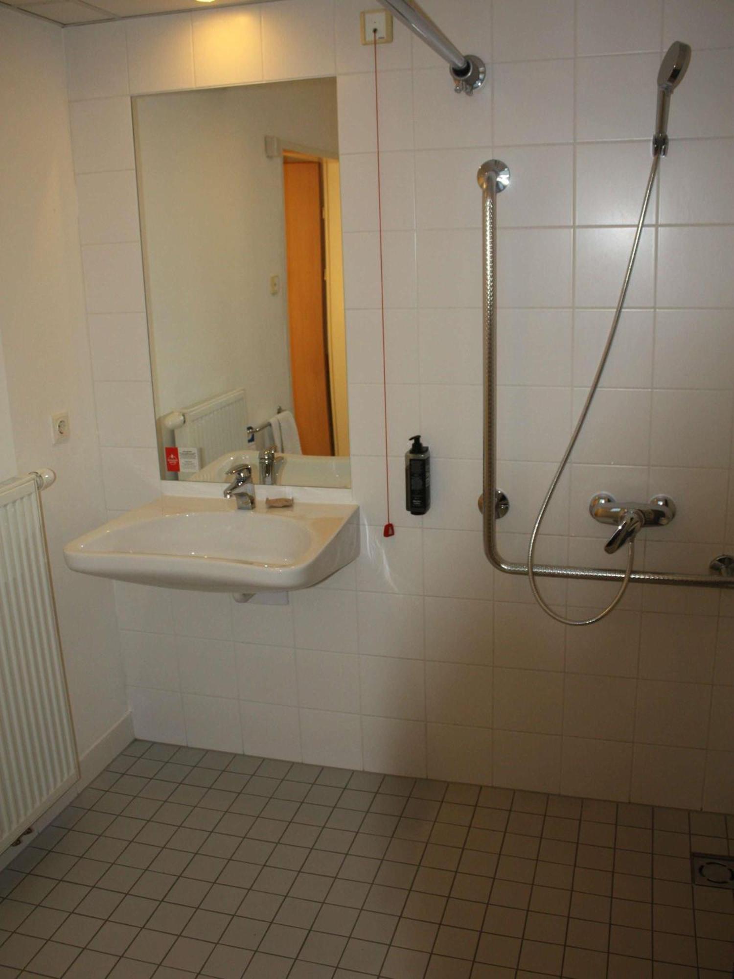 Camera Accessibile con 1 Letto Queen Size