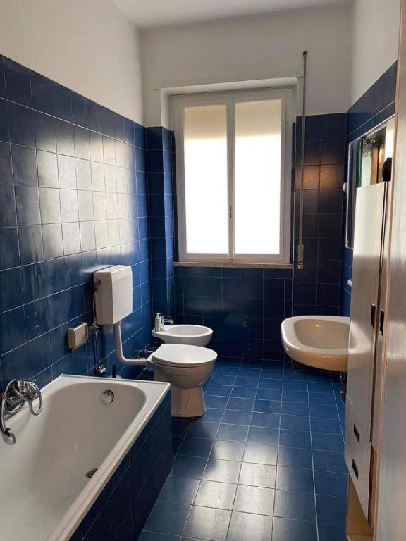 Camera Matrimoniale con Bagno in Comune