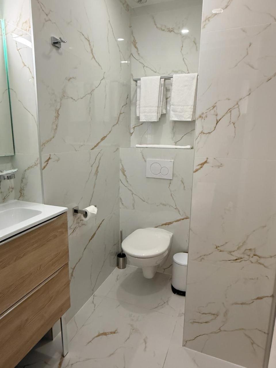 Deluxe Double Room,1705564012:JPEG