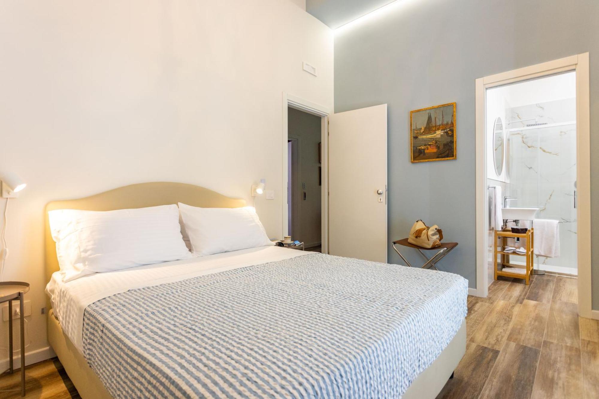 Double Room,1711378024:JPEG