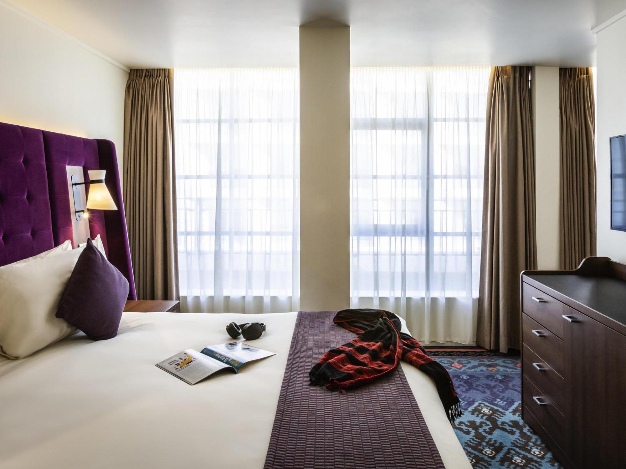 Junior Suite with King Bed and Sofa Bed,1716966911:JPEG