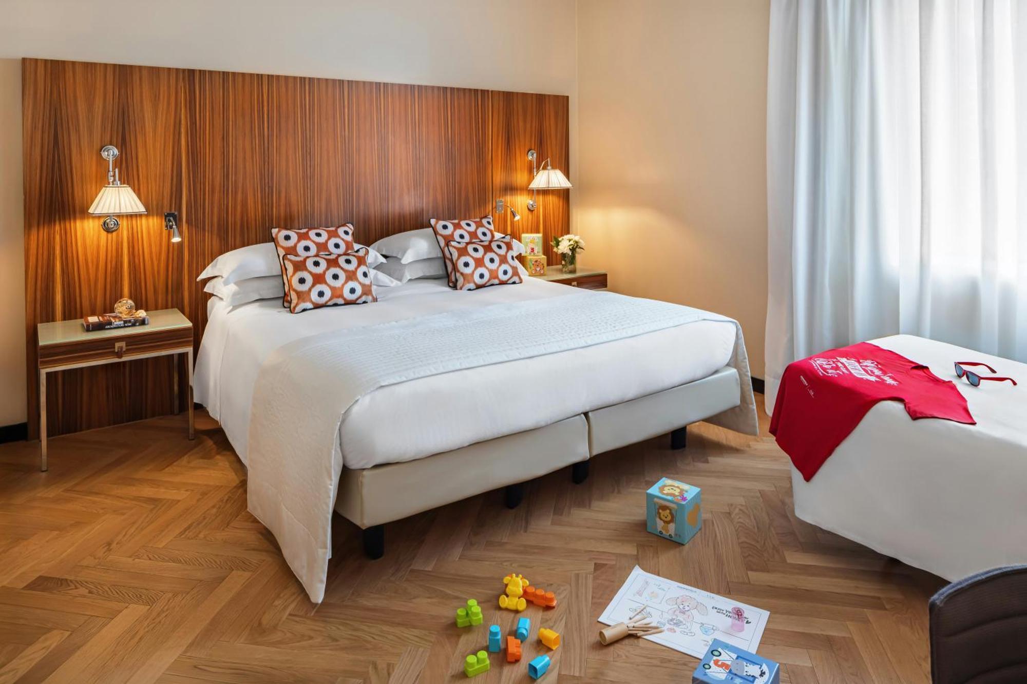 Family Room,1729993573:JPEG