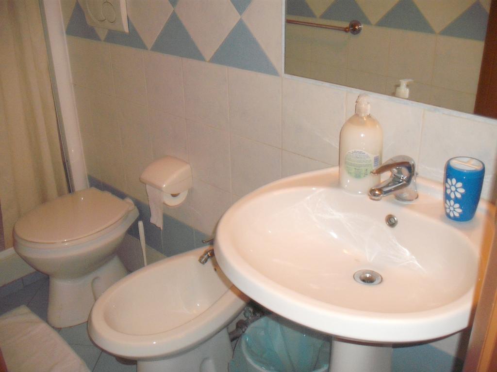 Classic Triple Room,404367831:JPEG