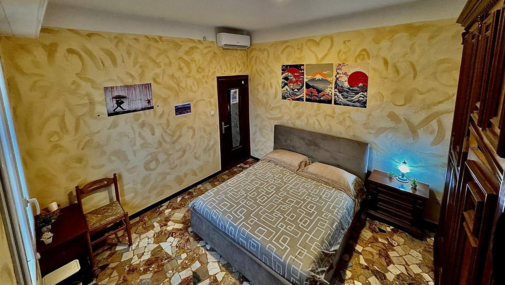 Double Room with Shared Bathroom,1733405678:JPEG