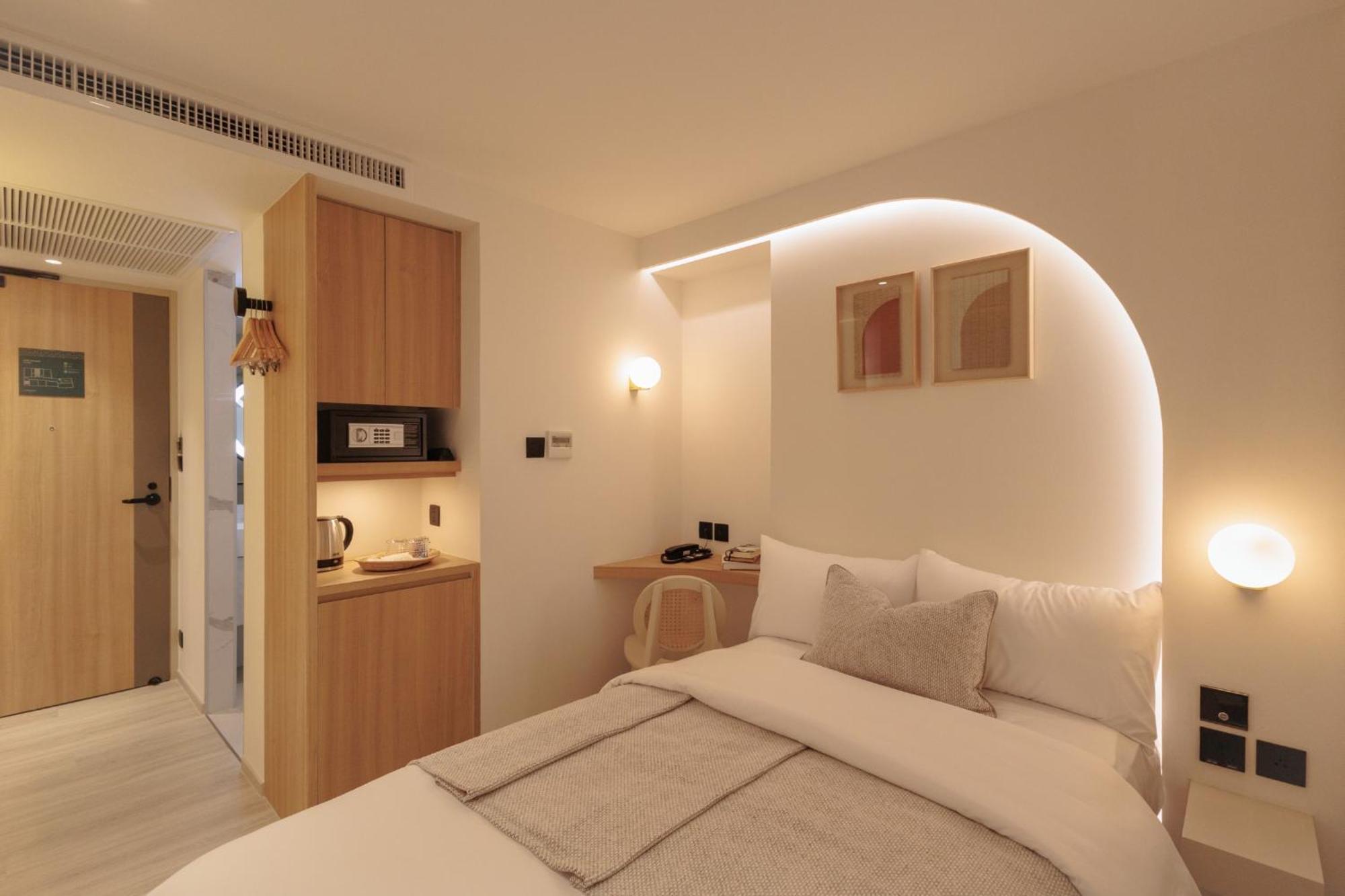 Studio Room with Single Bed