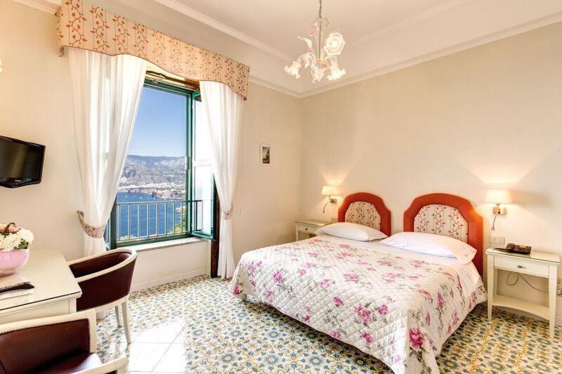 Camera Matrimoniale/Doppia con Letti Singoli con Vista Mare