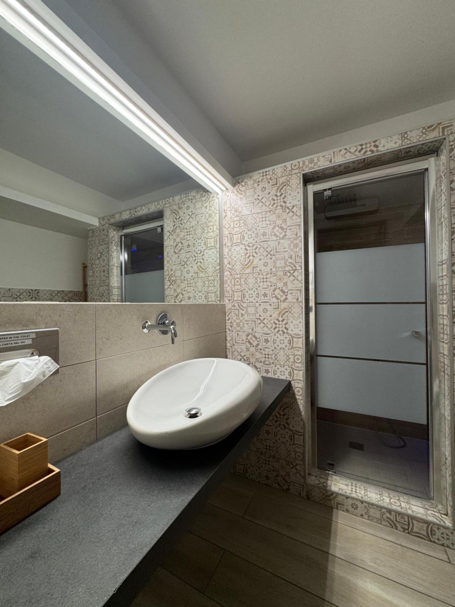 Deluxe Double Room,1739776338:JPEG