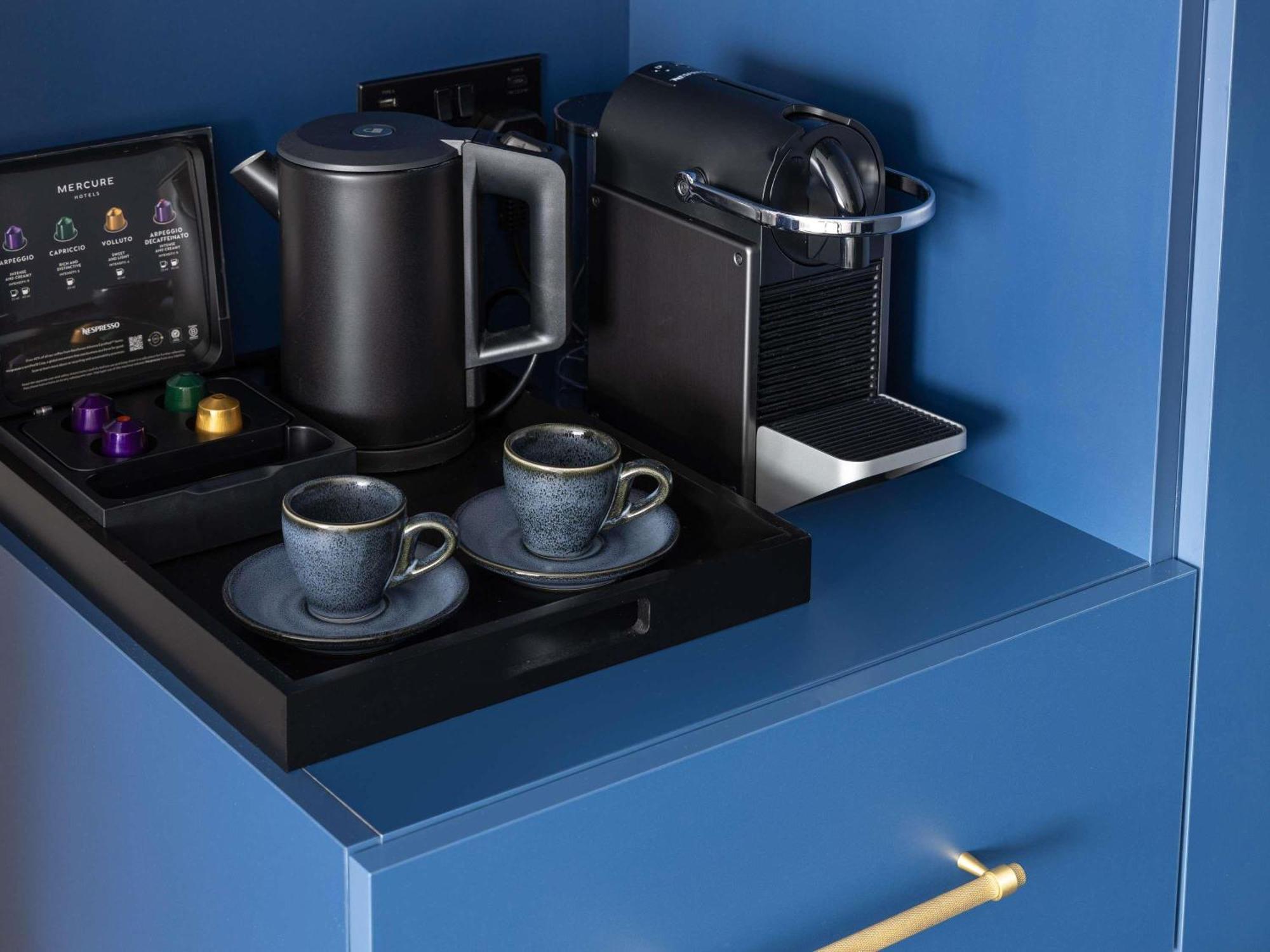 Camera Deluxe Doppia con Letti Singoli con Doccia con Getto a Pioggia