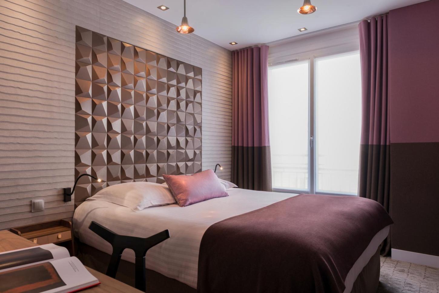 Classic Double Room with Panoramic Sacré-Coeur View,1742596064:JPEG