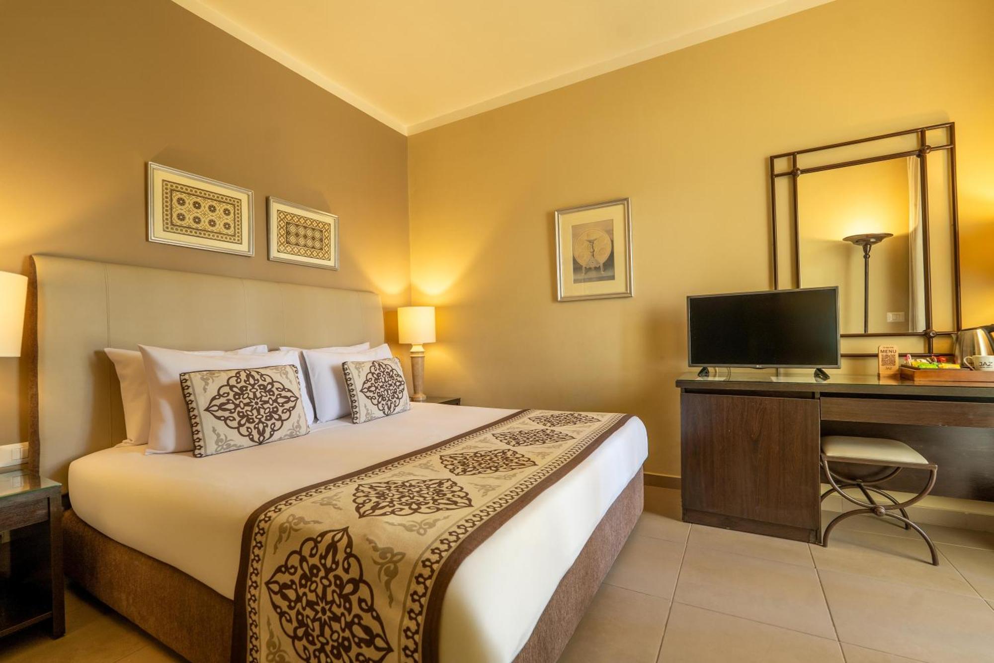 Deluxe Family Queen or Twin Bed Garden View