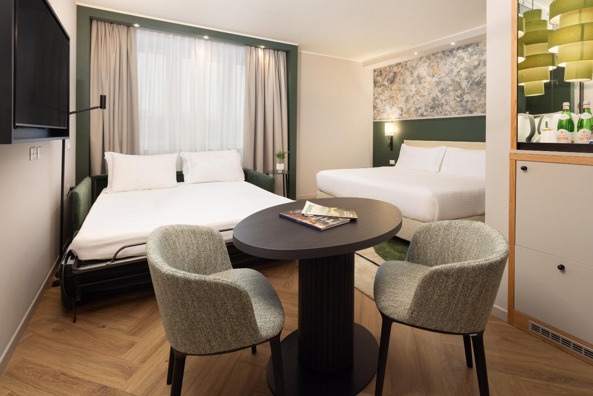 Premium King Room with Sofa Bed,1742610436:JPEG