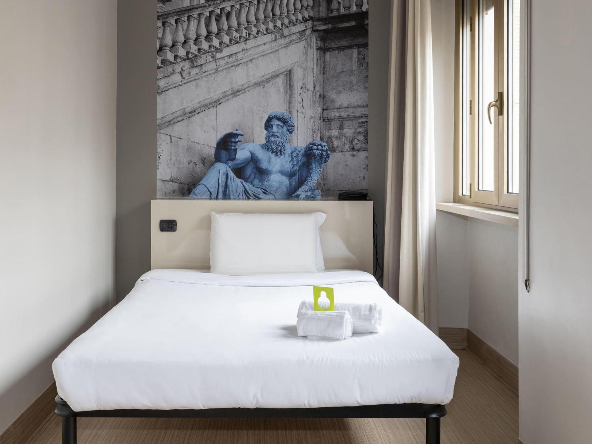 Single Room,1742741106:JPEG