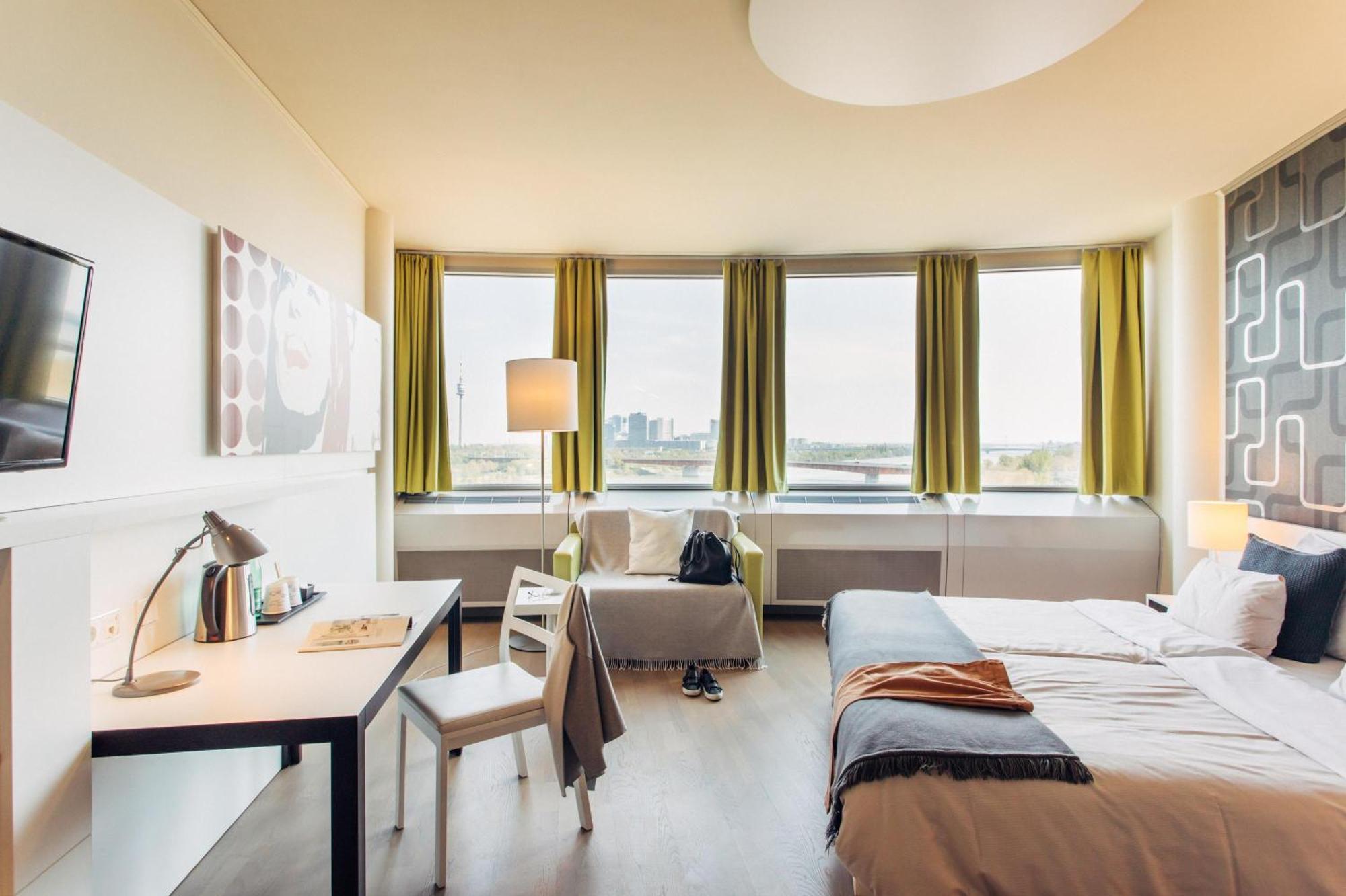 Standard Room with River View,1742786318:JPEG