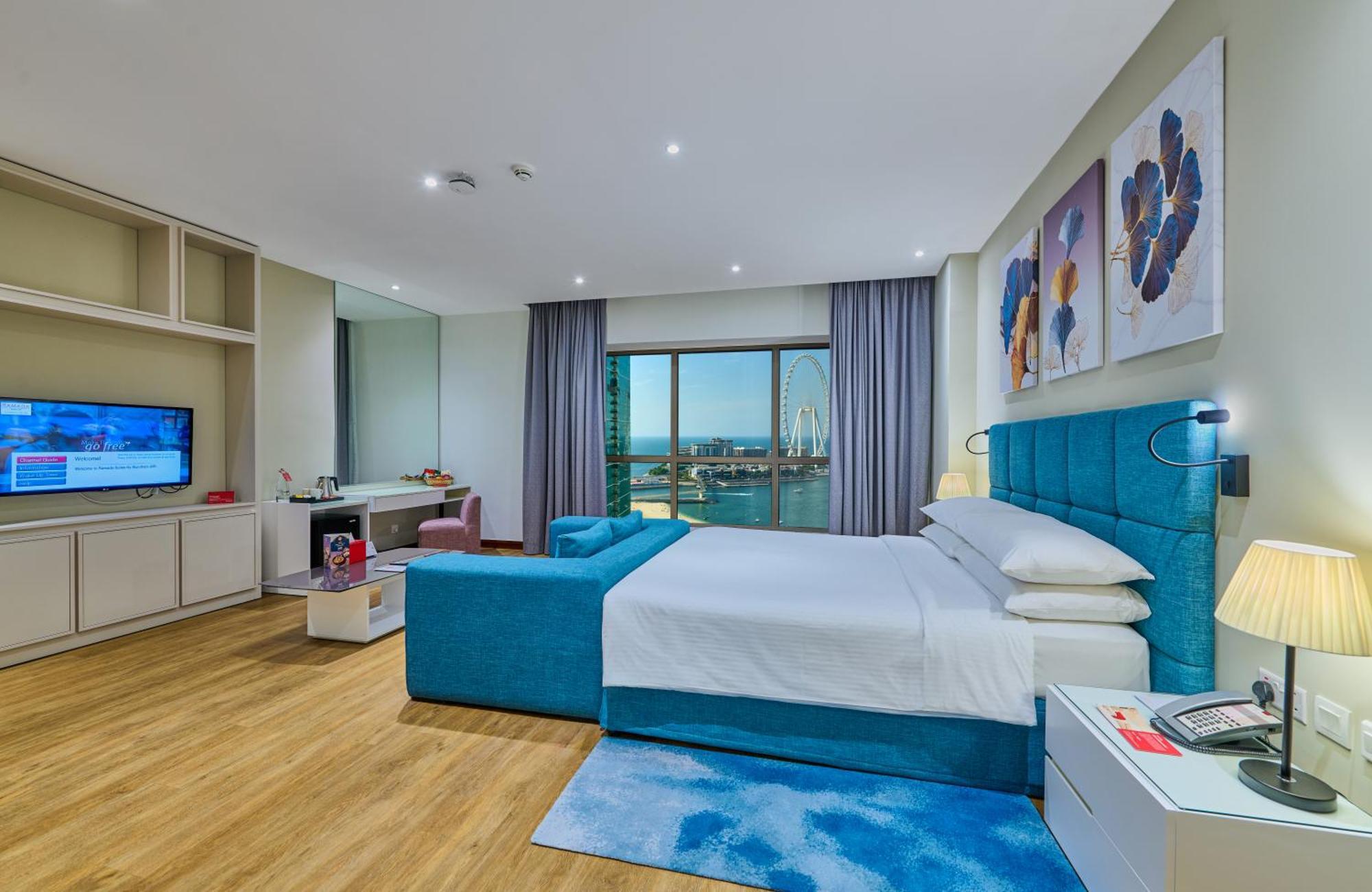 Offerta Staycation per 30 Ore, Check-in 10:00, Check-out 16:00, Sconto 25% su Cibo e Bevande e Lavanderia, Trasferimenti Centro Commerciale e Spiaggia