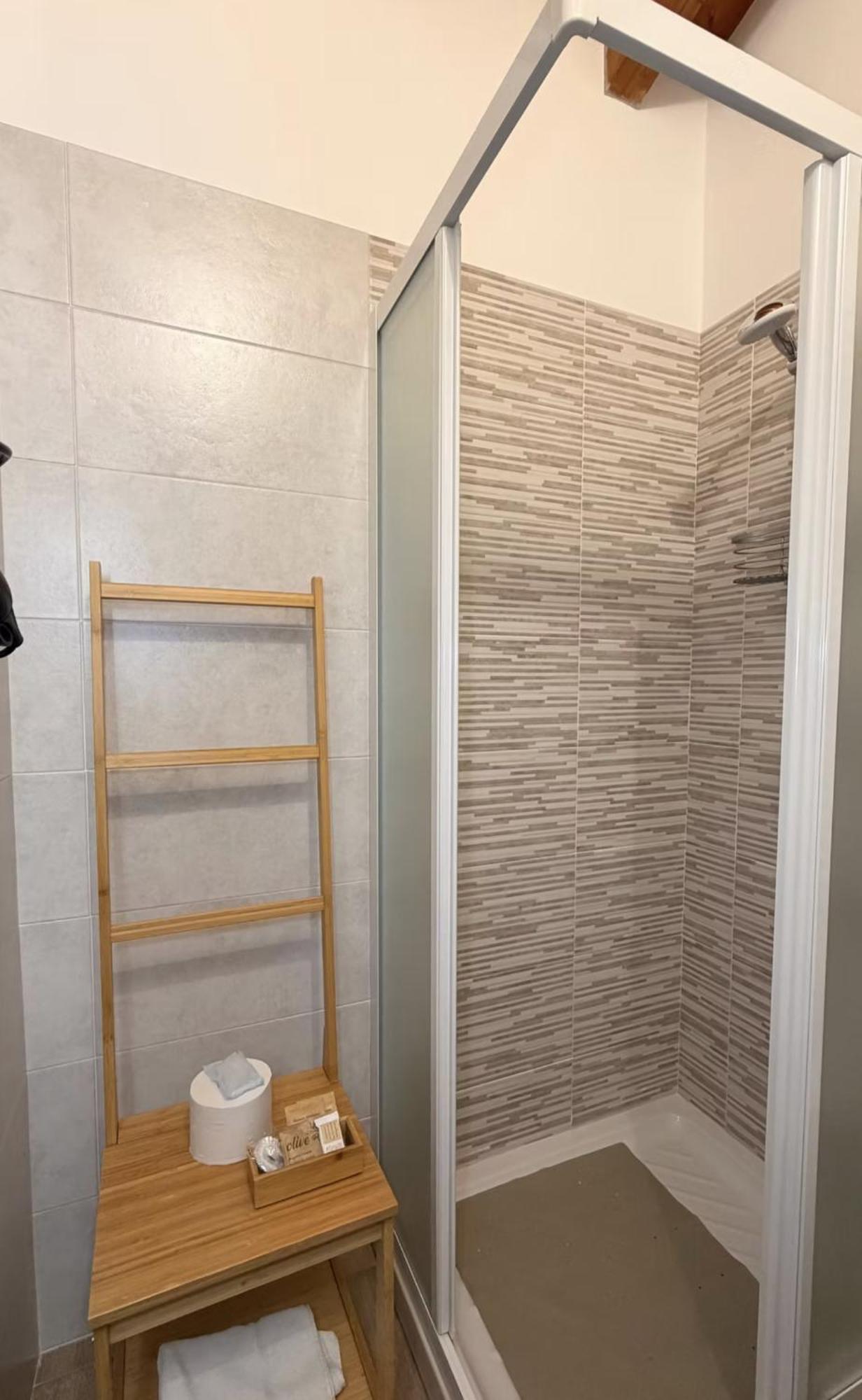 Deluxe Twin Room,1743652115:JPEG
