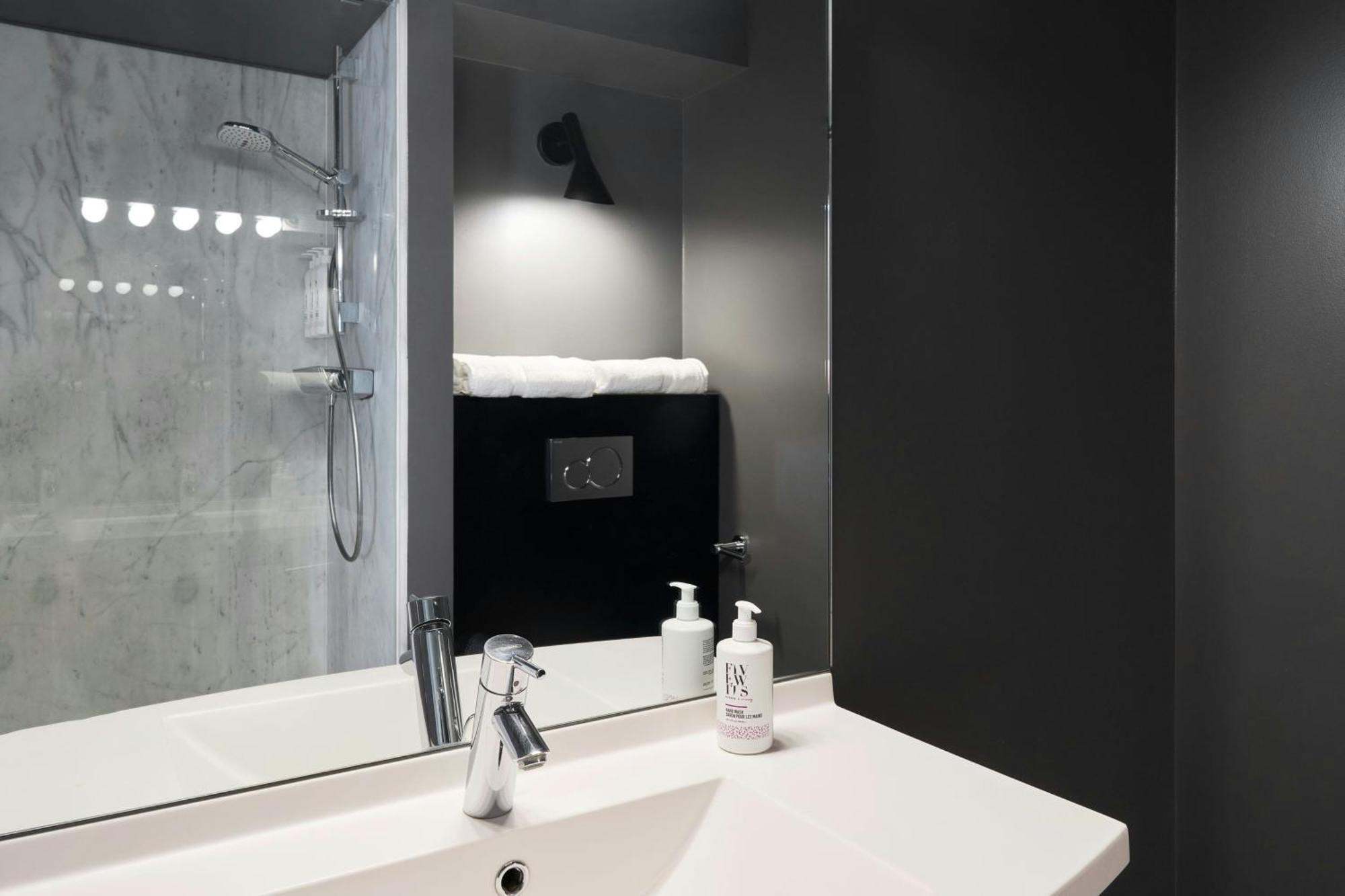 Camera Flex con Letto King-Size e Divano Letto