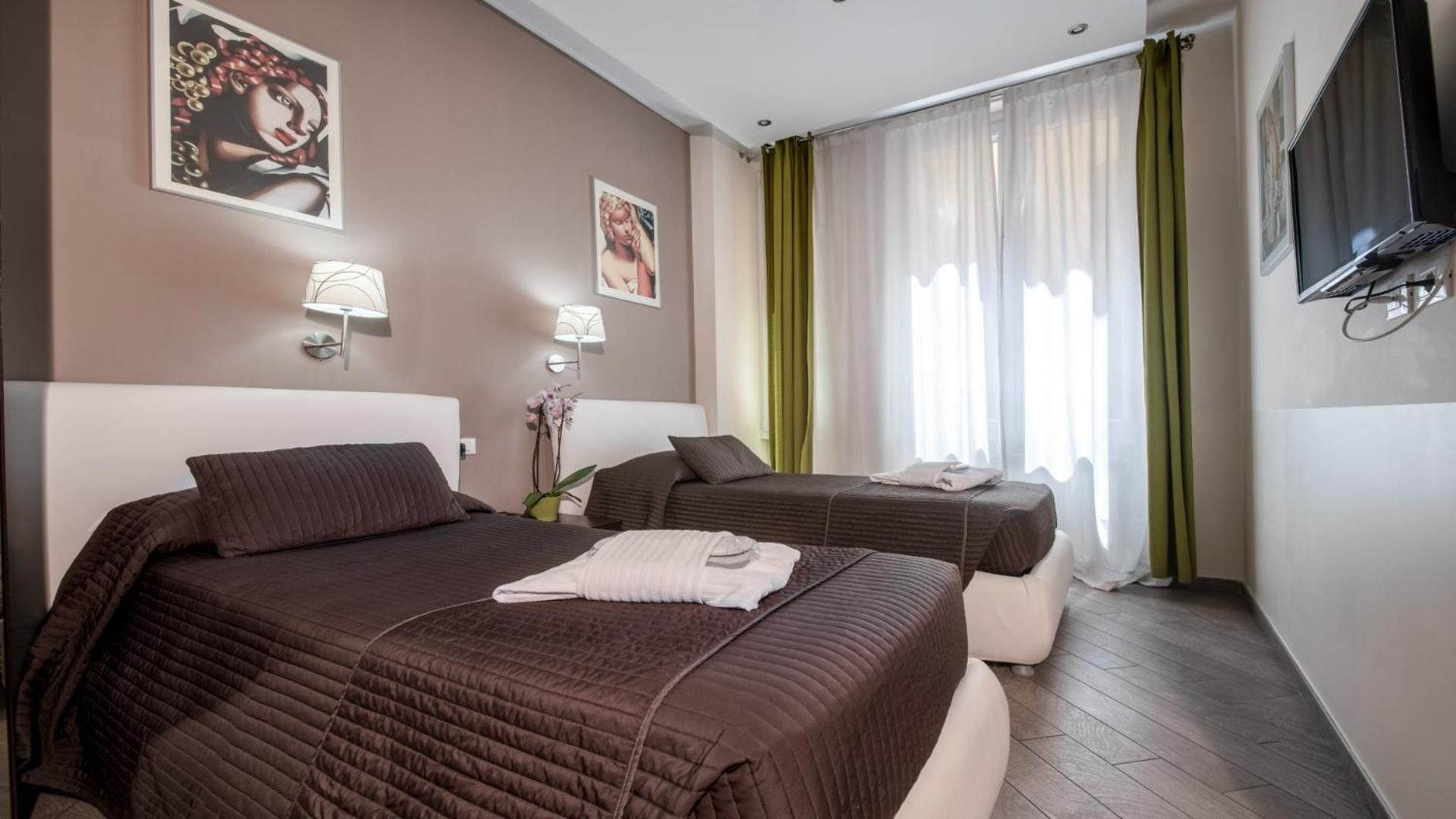 Two Connecting Rooms,1746933580:JPEG