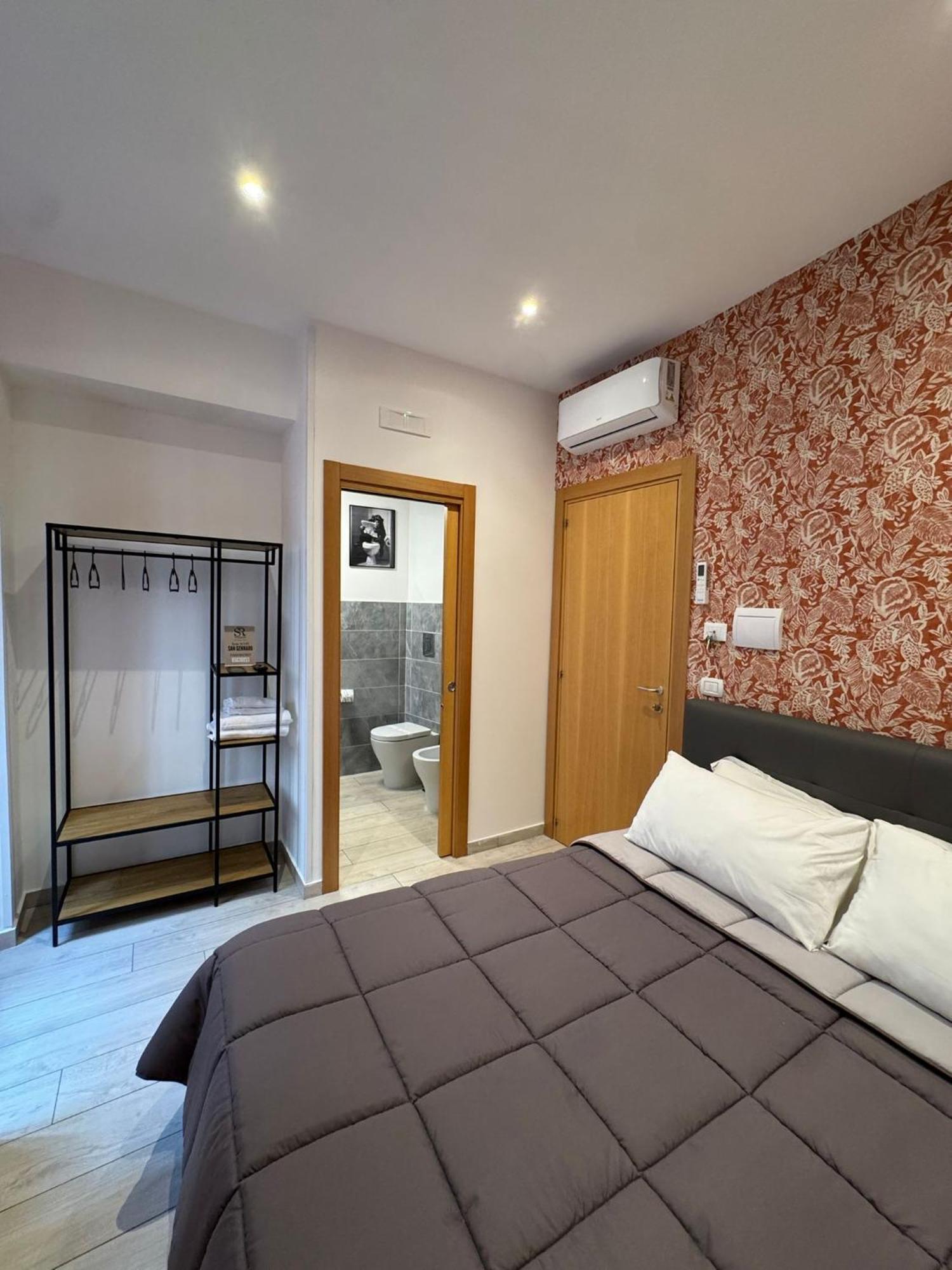 Small Double Room,1759208375:JPEG