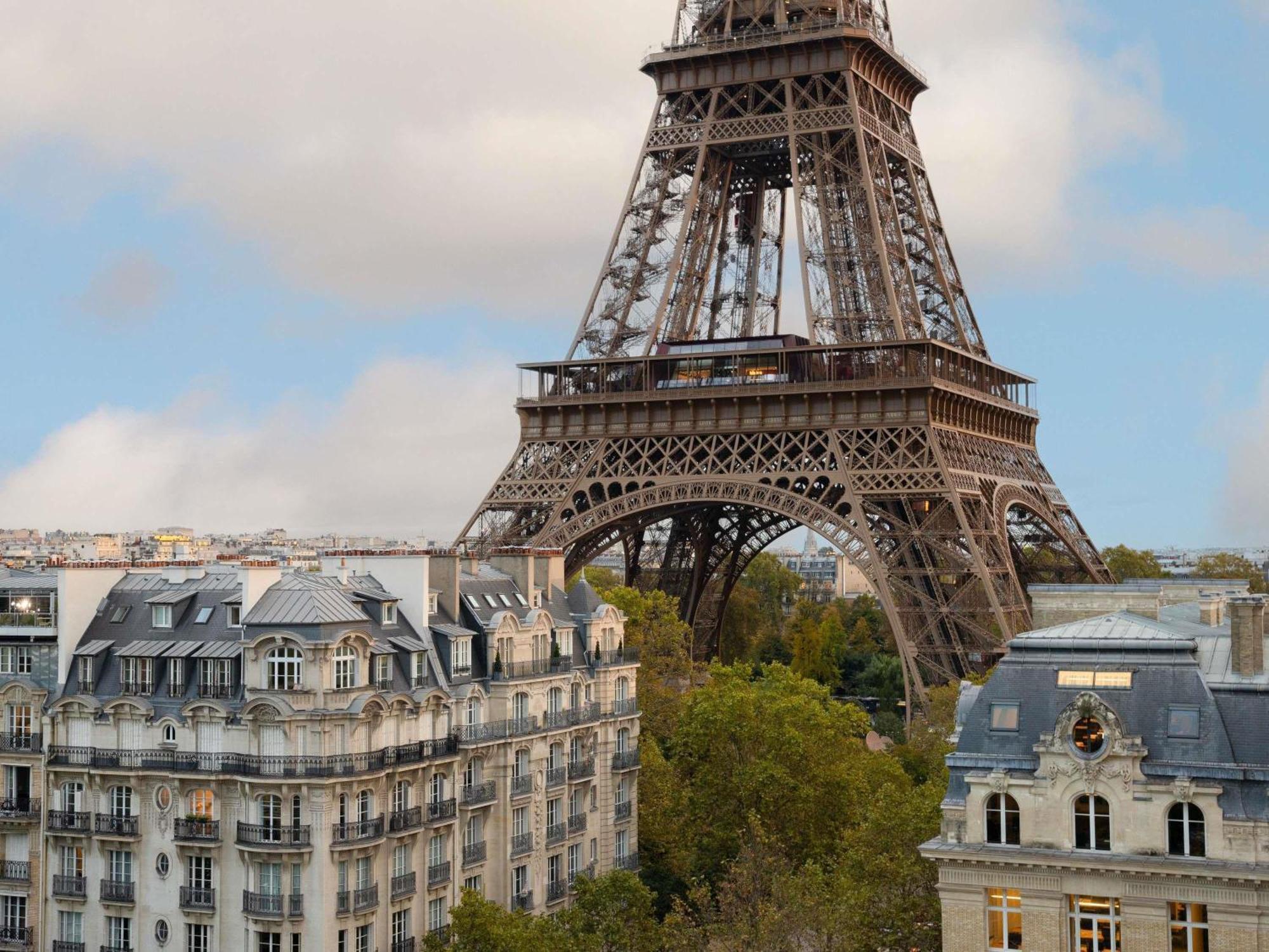 Camera Deluxe Doppia con Letti Singoli con Divano, Balcone e Vista Torre Eiffel - Piano Alto