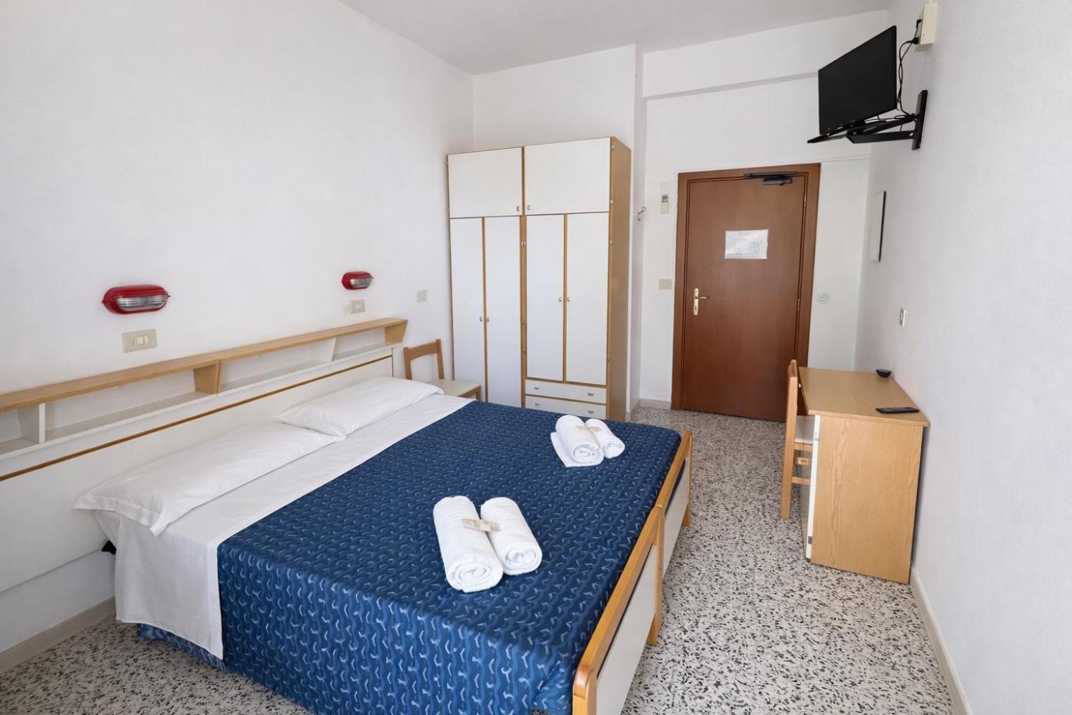 Double or Twin Room,1758574745:JPEG