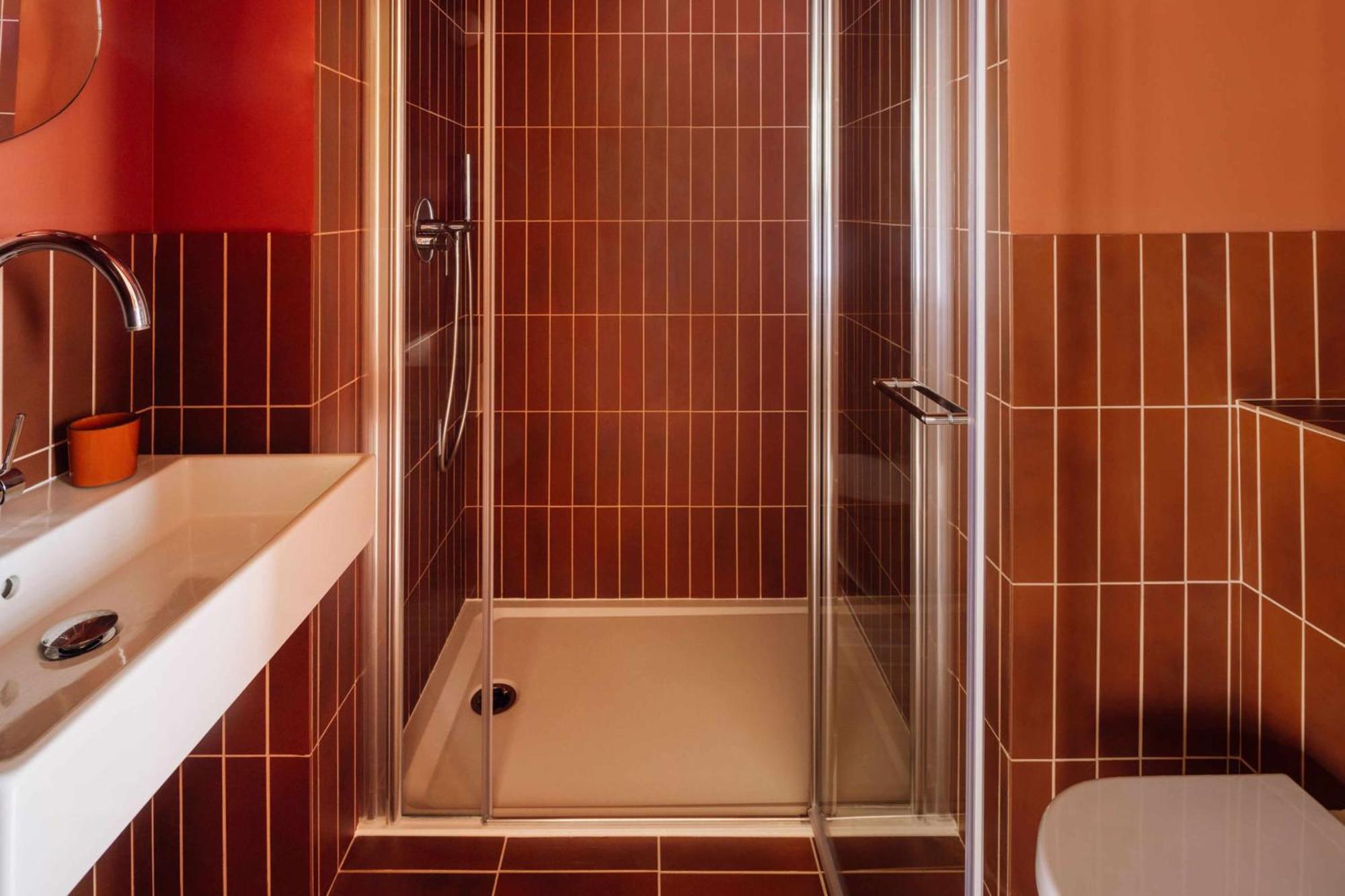 Suite a Pianta Aperta con 1 Camera da Letto