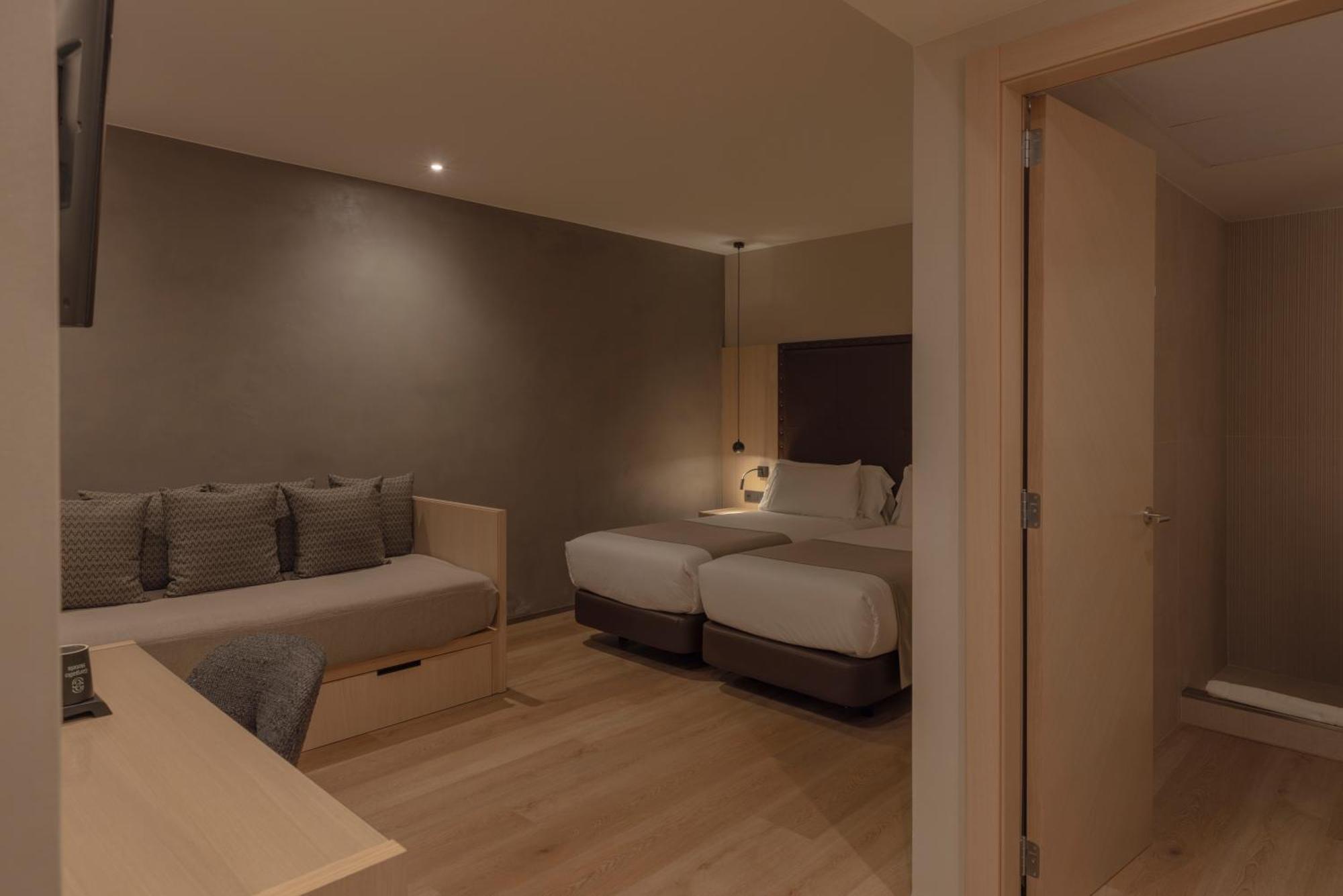 Superior Triple Room,1758524679:JPEG