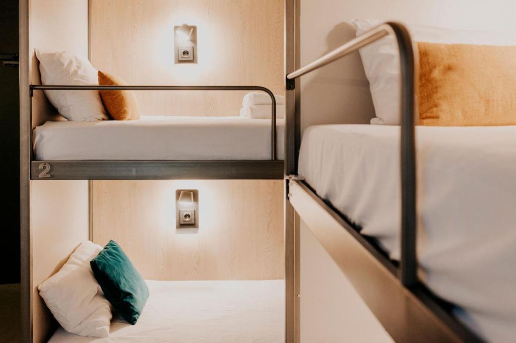 Posto Letto in Dormitorio Misto con 4 Letti