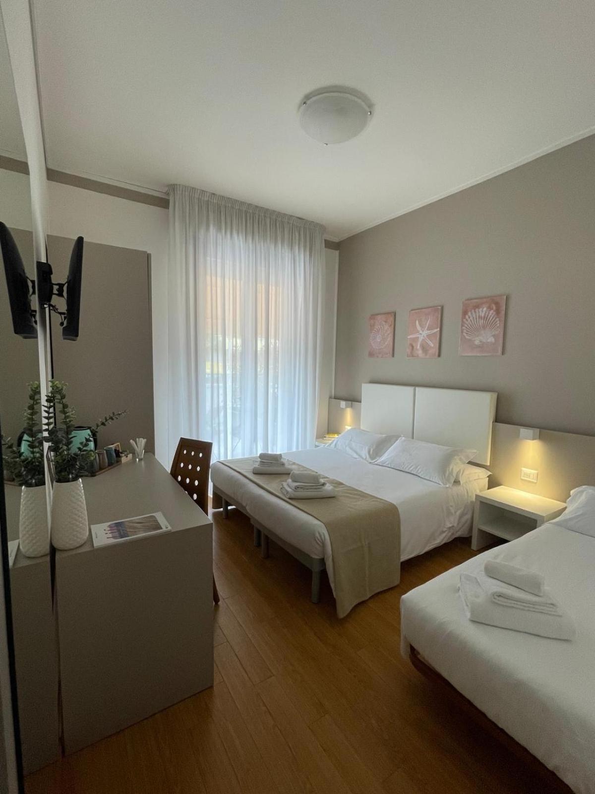 Triple Room with Terrace,1765756086:JPEG