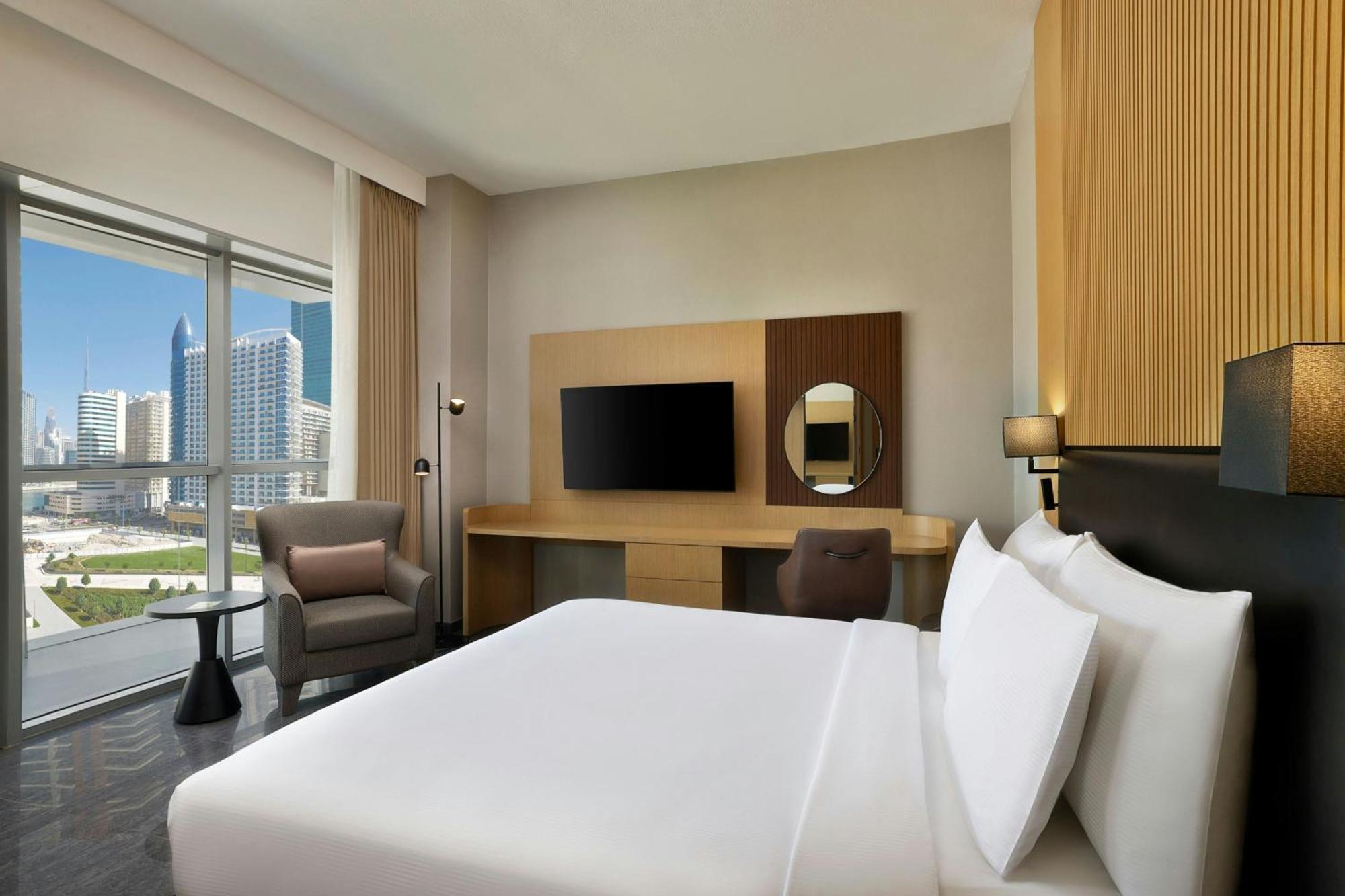 Camera Premier con 1 Letto King Size, Vista sulla Piscina e Accesso al Soluna Beach Club