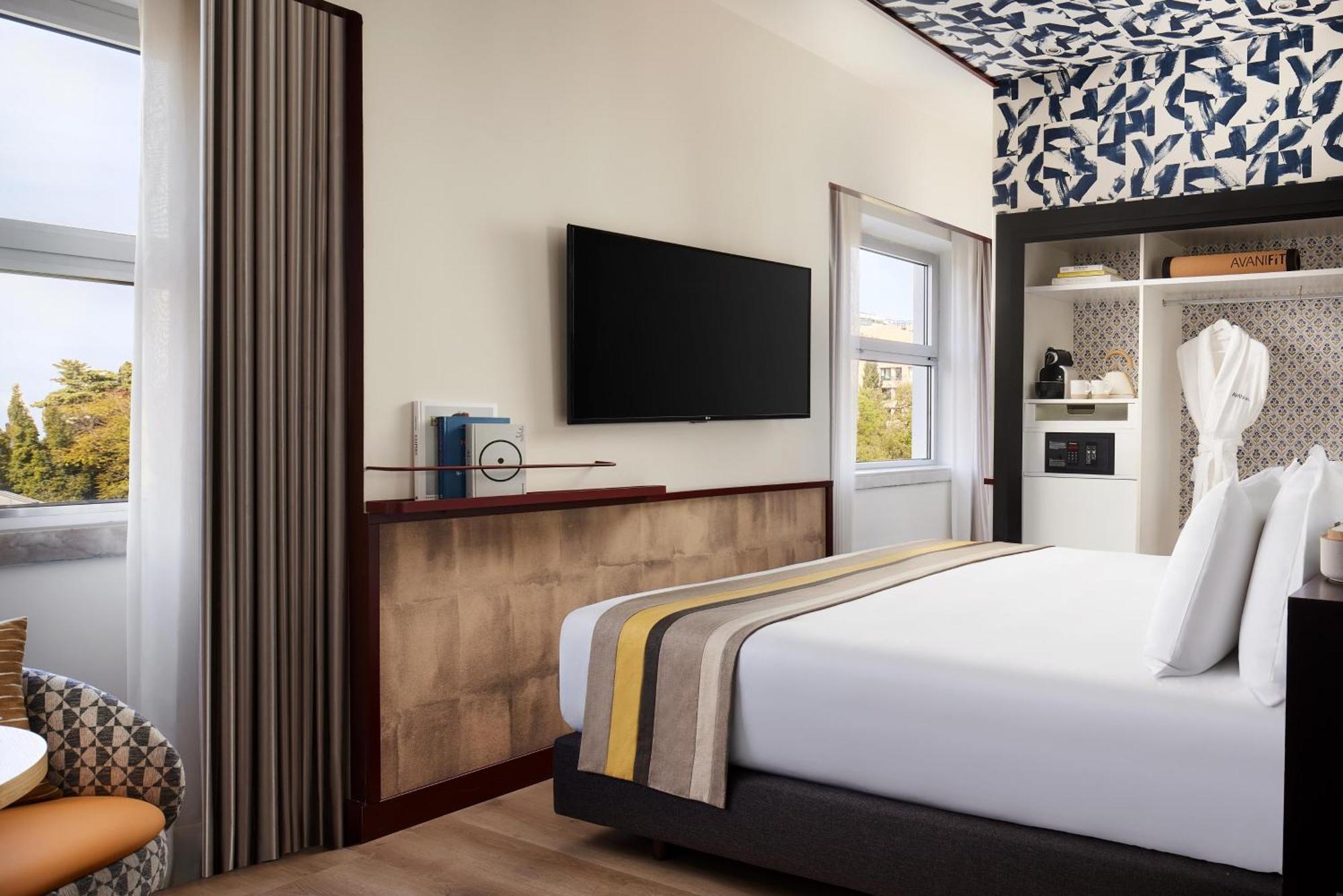 Camera Familiare Adiacente con Letto Supplementare (4 Adulti + 2 Bambini)