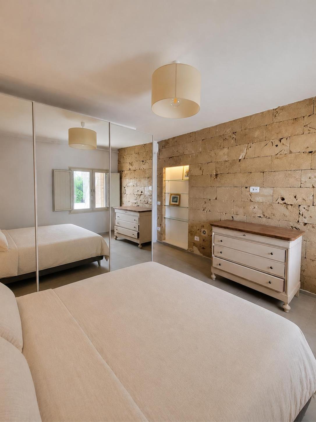 Appartamento con 2 Camere da Letto e Vista Giardino
