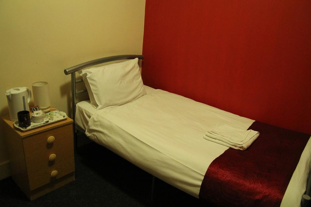 Deluxe Single Room,724155079:JPEG