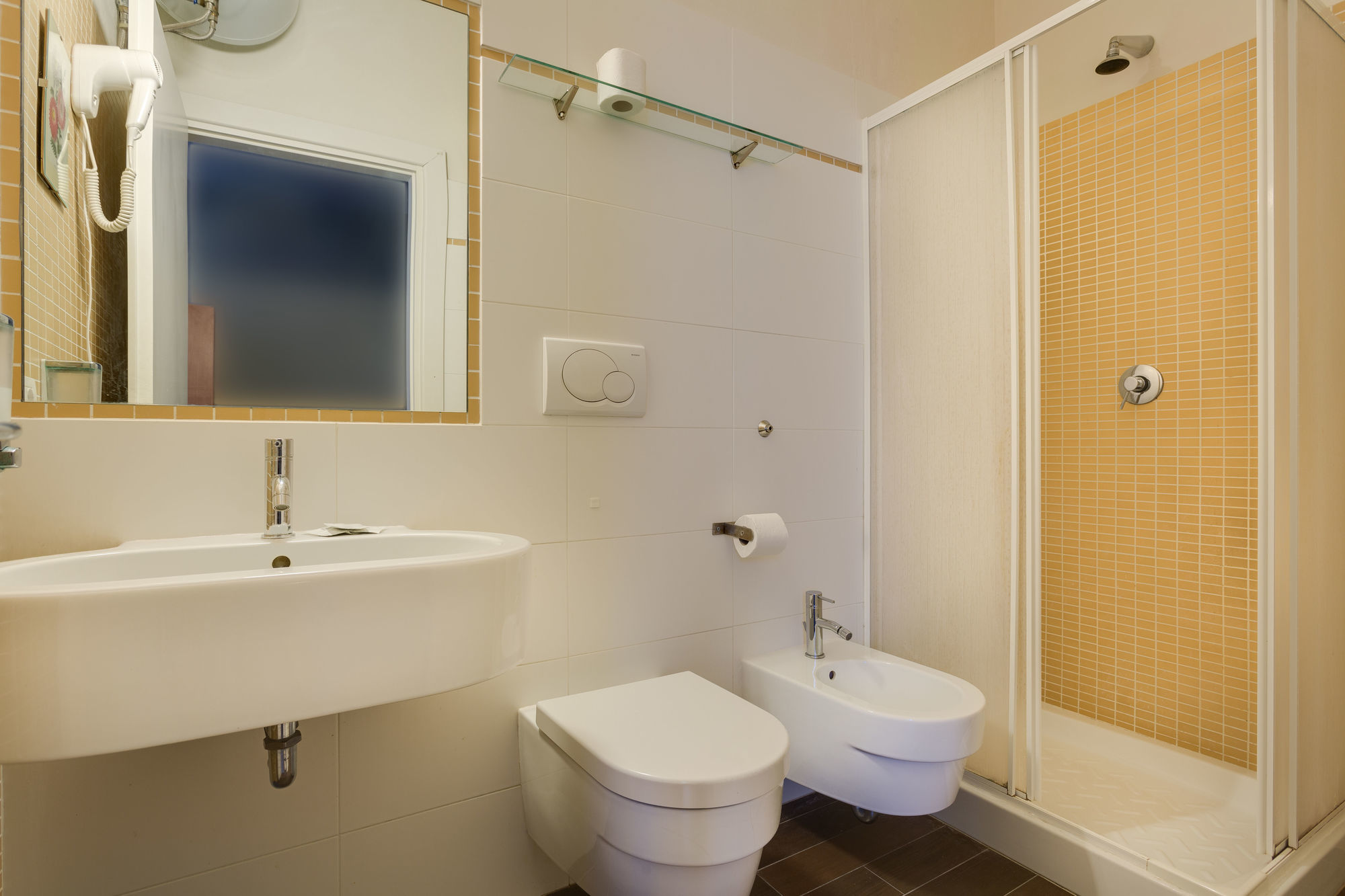 Camera Matrimoniale con Bagno Privato Interno