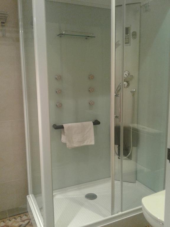 Deluxe Double Room with Balcony,201243700:JPEG