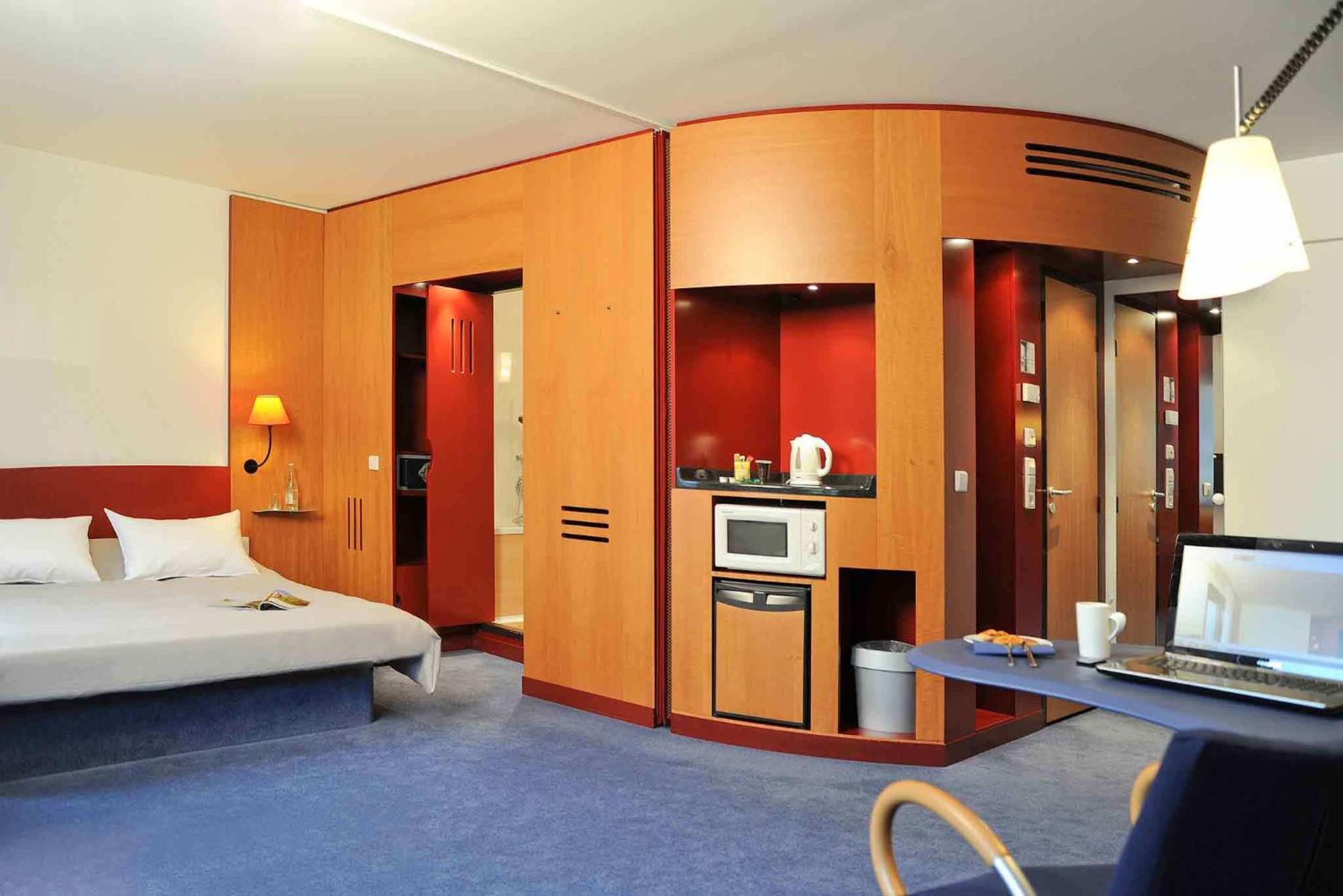 Standard Suite,1704825867:JPEG
