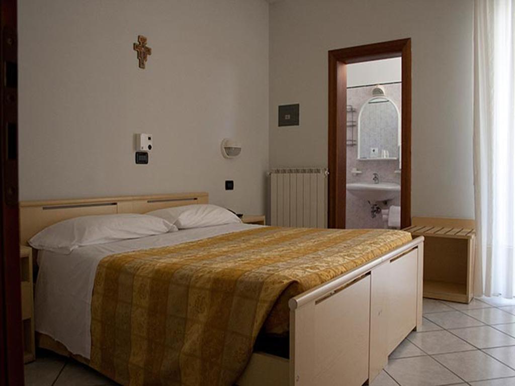 Triple Room,210346322:JPEG