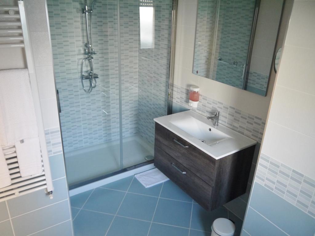 Double Room Private Bathroom